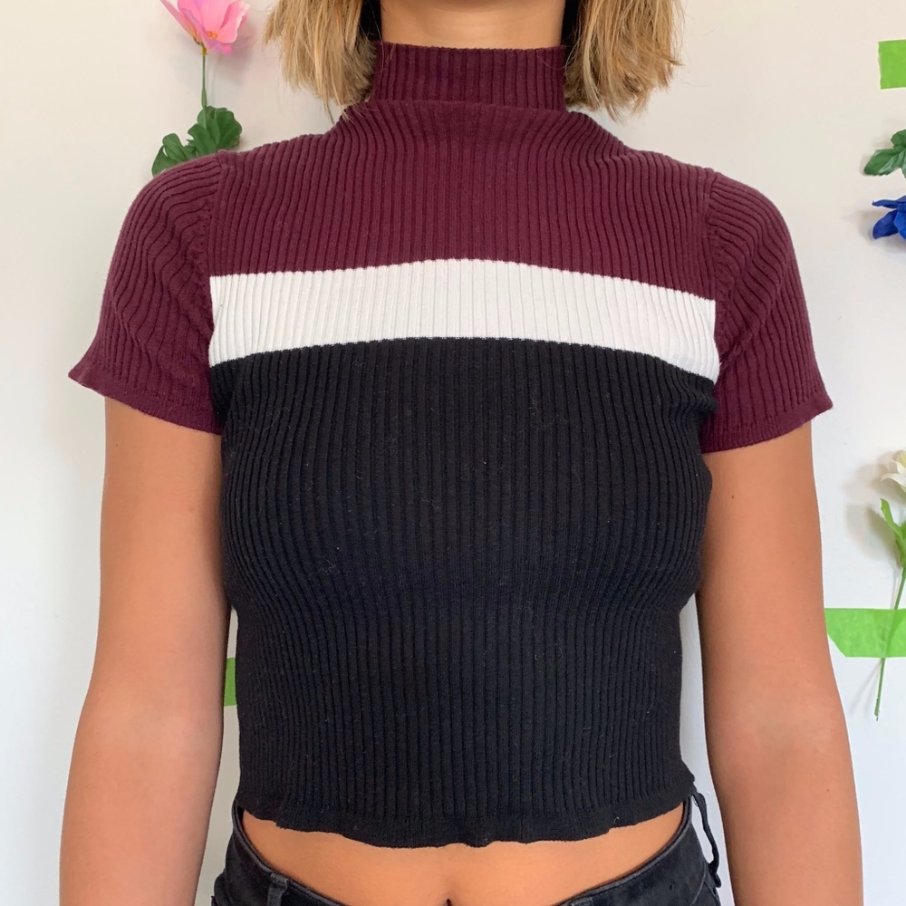 F21 Mock Neck Crop Top